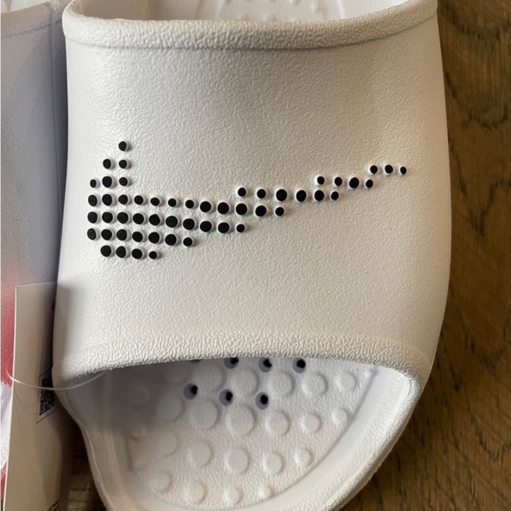 Nike Men’s Shower Slides - Picture 2 of 3
